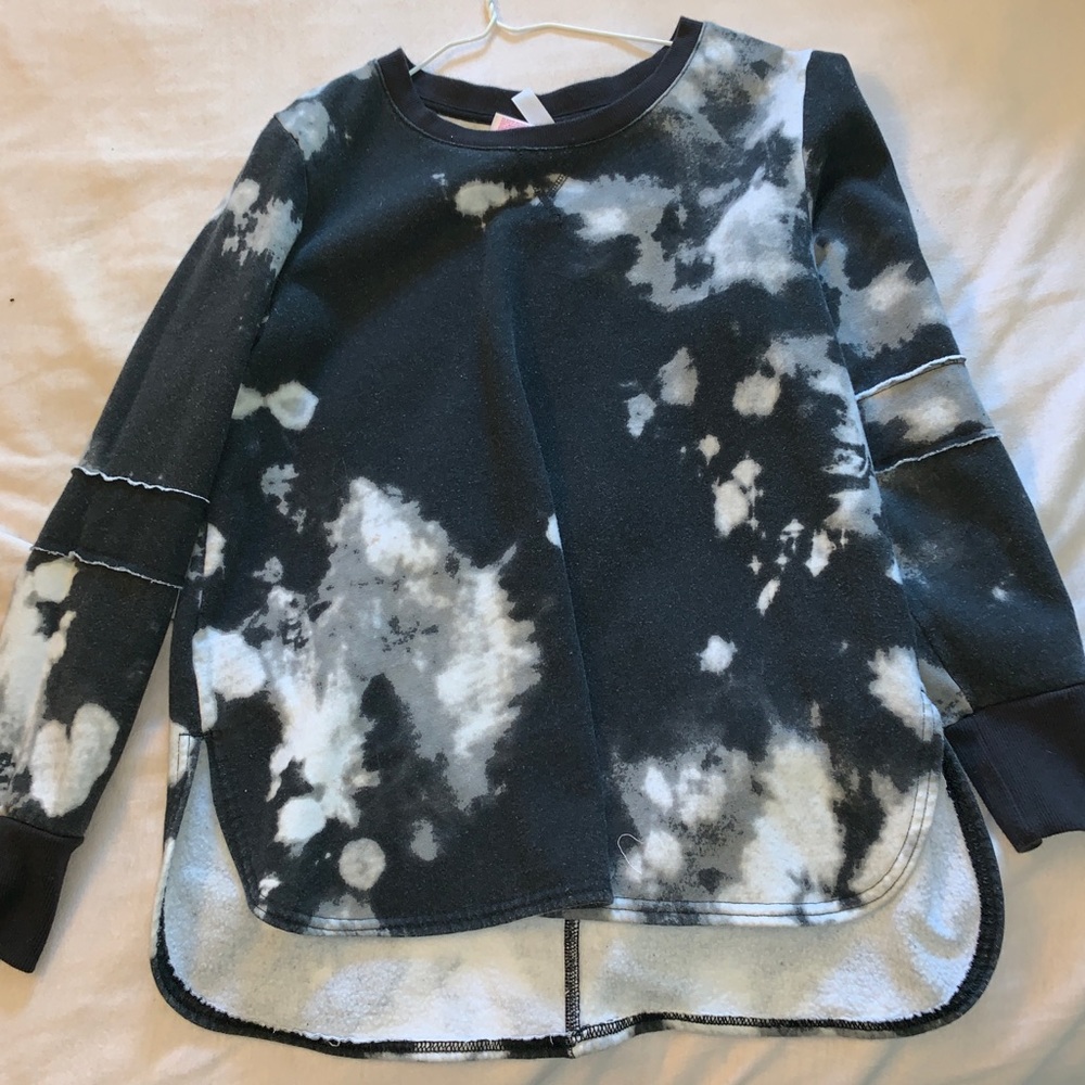 oversized marble sweater